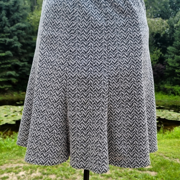 Skirt, black & white, size M. Dress Barn - Picture 5 of 8
